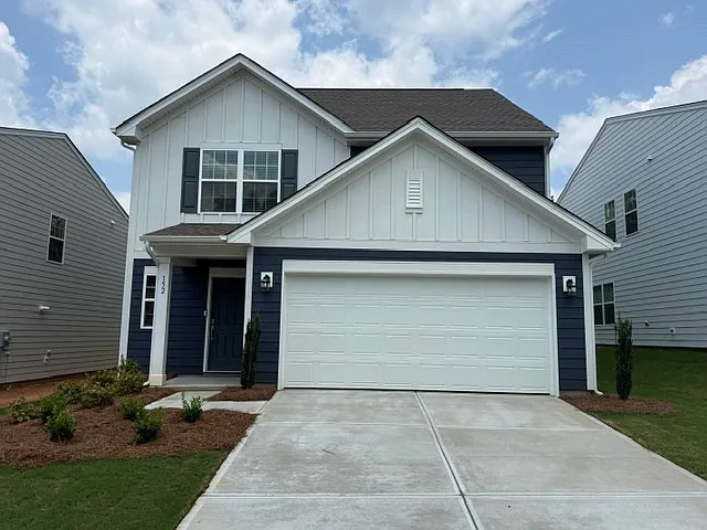 5 bed, 2.5 bath, 2306 sqft, $2,650 — Photo 1