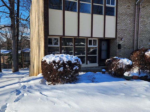 2nd image of 4452 Forest Glen Ct