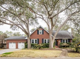 1828 Alice Dr, Charleston, SC 29407