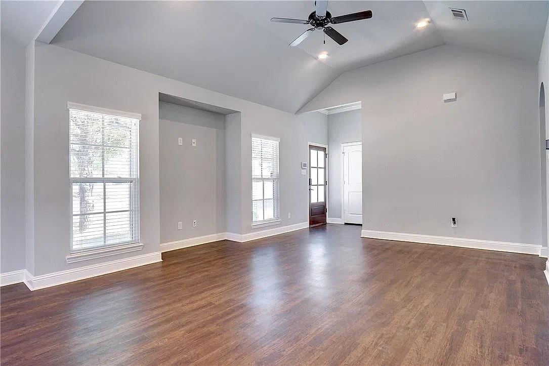 4 bed, 1522 sqft, $2,199 — Photo 3