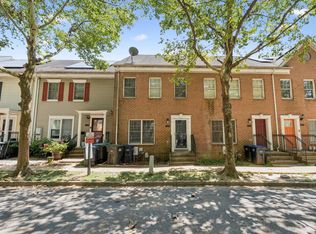 837 Hr Dr SE, Washington, DC 20032