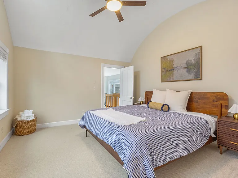 45 Woodbury Ln #8 — Photo 16
