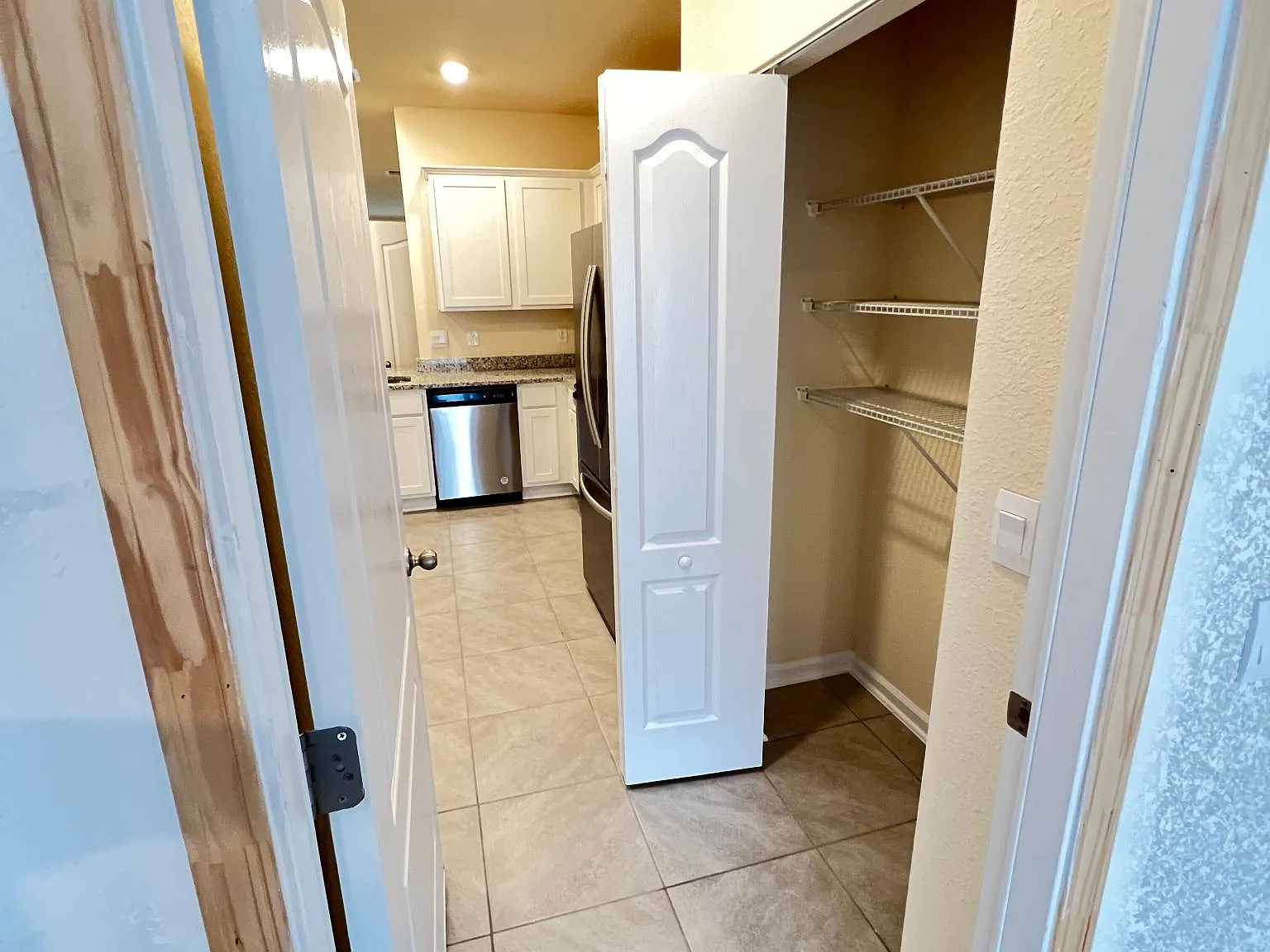 64 Pasadena Dr — Photo 2