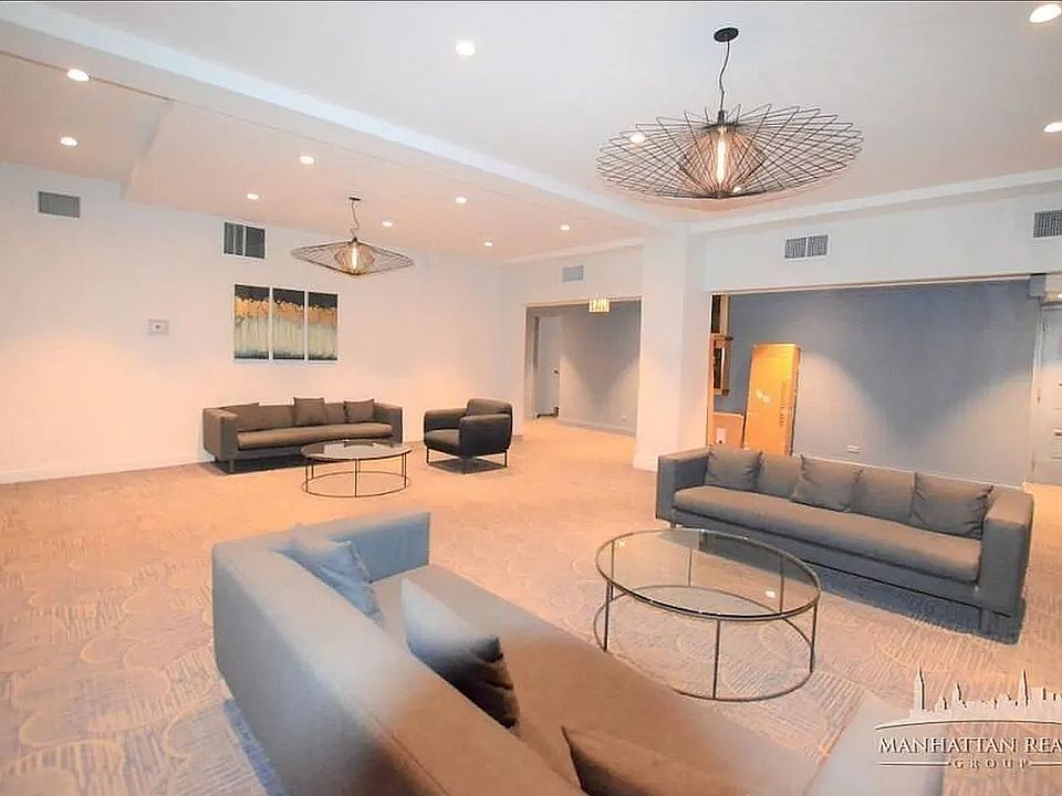1st image of 150 E 39th St APT 1207
