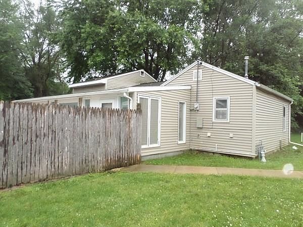 1st image of 166 Feldt Ave
