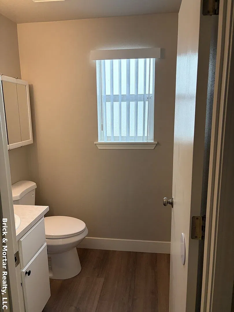 00570- White Rock LLC 300 Kennel Ave — Photo 4