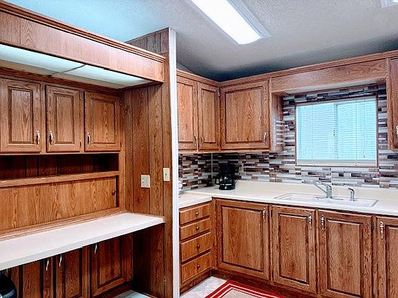 3rd image of 27 Golden Inn Way