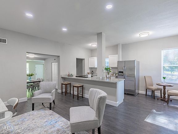 2nd image of 4867 IRVINGTON Avenue