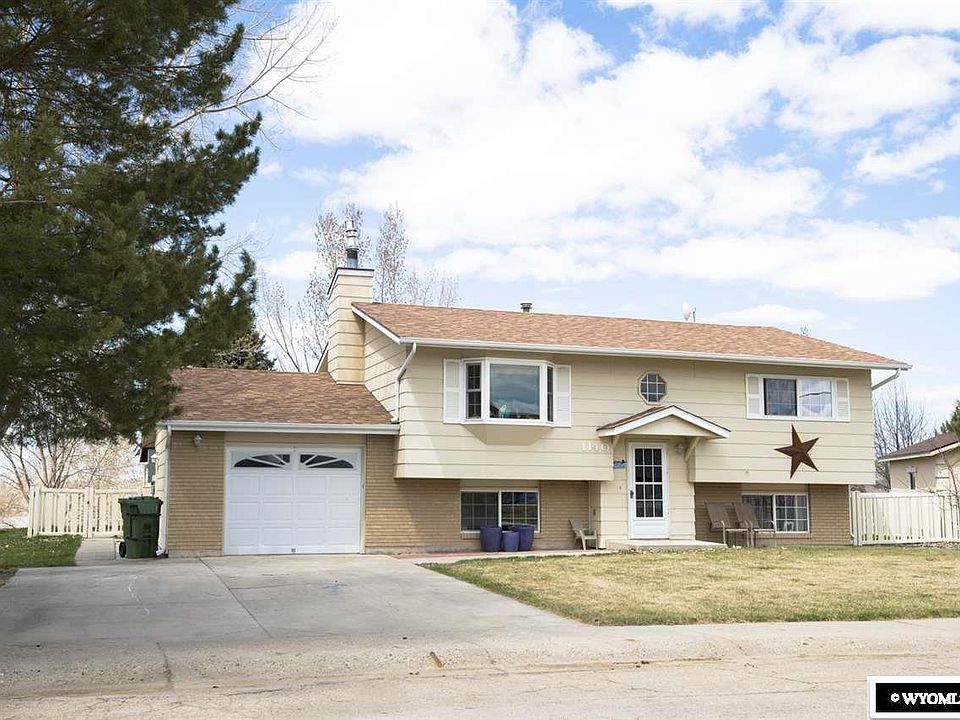 1st image of 1140 Mesa Dr