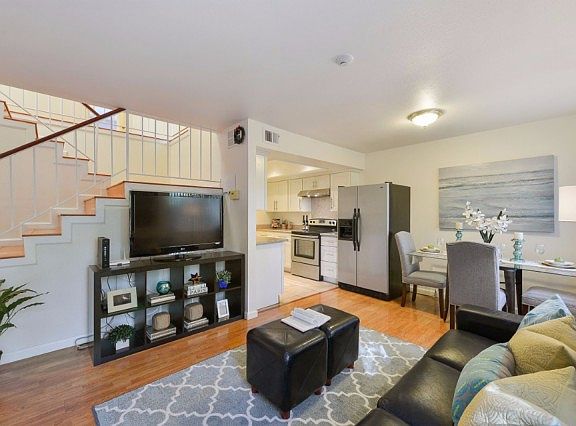 3rd image of 2660 Village Ct