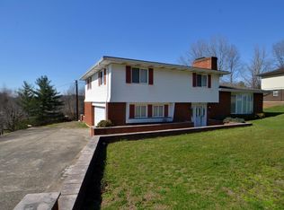 95 Meade Dr, Irvine, KY 40336