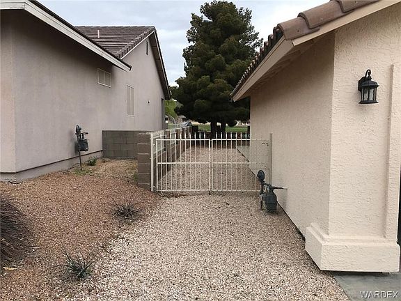 3rd image of 235 Greenway Dr