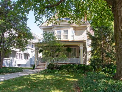 174 N Euclid Ave, Oak Park, IL, 60302