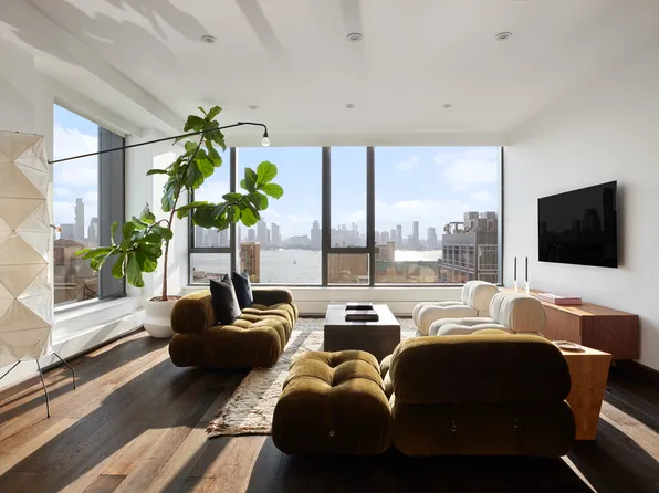 505 Greenwich Street 14A image 2 of 18
