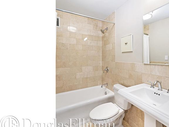 5th image of 200 E 16th St APT 3D