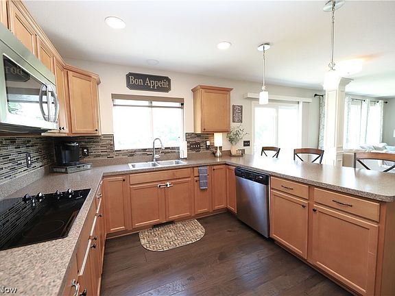 4th image of 2863 Emma Ln