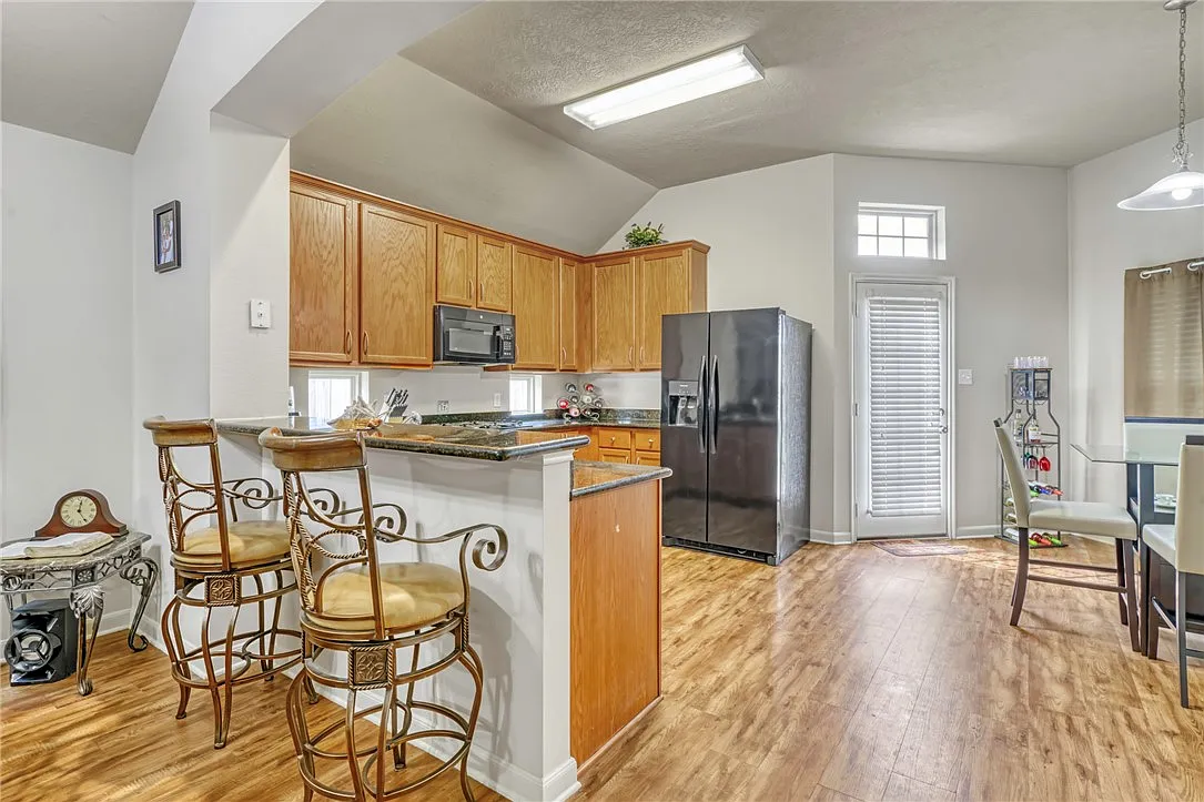 3 bed, 1496 sqft, $1,900 — Photo 4
