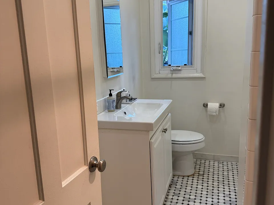 Spacious bathroom.