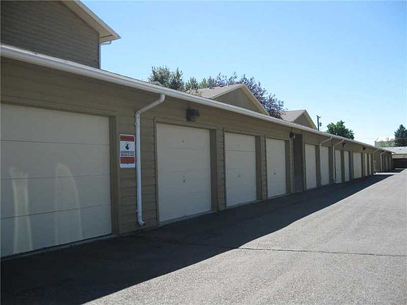 3rd image of 2820 Oakland Dr Unit 21