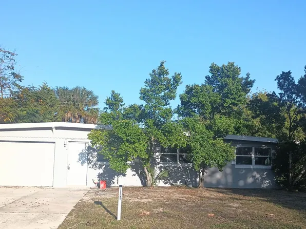 1013 Lewis Dr, Daytona Beach, FL 32117