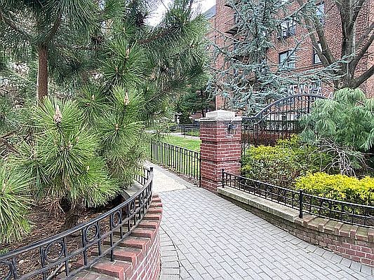 1st image of 83-45 116th St APT 2E