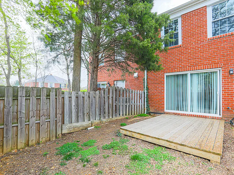 1020 Dartmouth Glen Way #1 — Photo 8