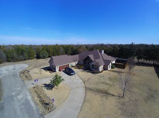 124 E Elmwood Dr, Mount Vernon, TX 75457