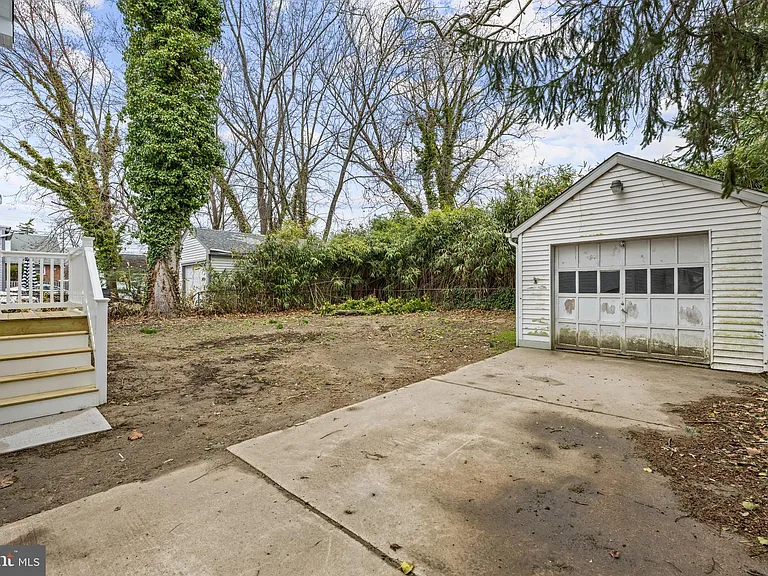 19 Conwell Ave — Photo 31