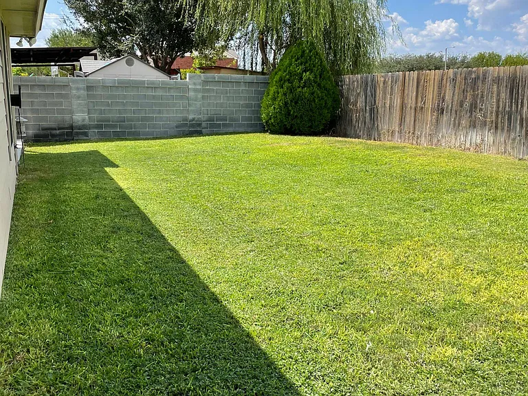1906 Stone Field Ln — Photo 17