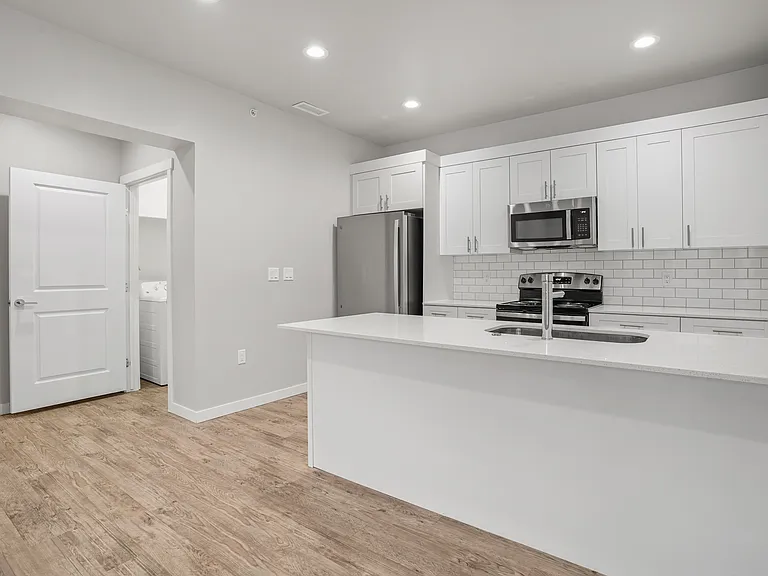 Sparrow Hill Apartments — Photo 18