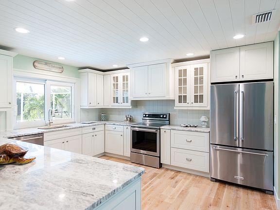 4th image of 8991 Mockingbird Dr