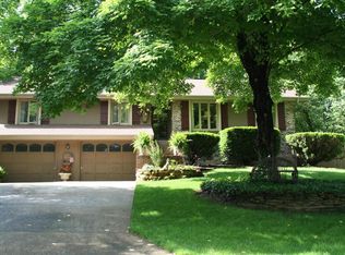 2546 W Allen Dr, Springfield, MO 65810