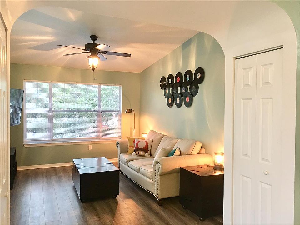 1st image of 15213 Harbour Vista Cir