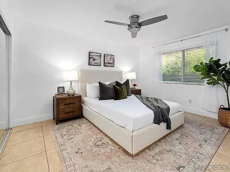 2850 Reynard Way #11 — Photo 9