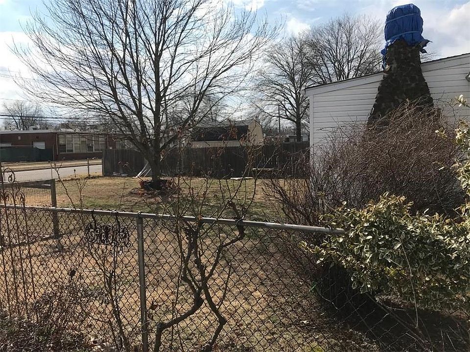 2nd image of 172 S Madison Dr