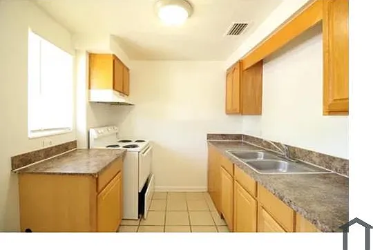 3205 SW 26th Way #C — Photo 6