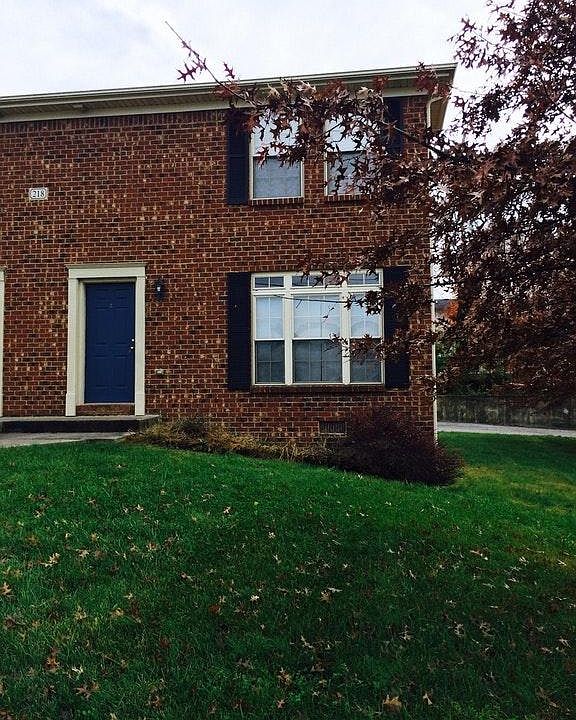 1st image of 224 Wayne Dr #2