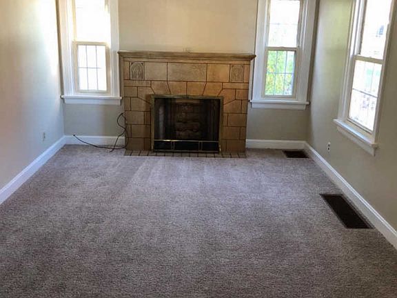 2nd image of 5545 Surrey Ave