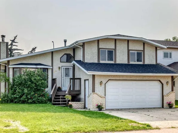 37 W Kennings Cres, Red Deer, AB T4P 3M8
