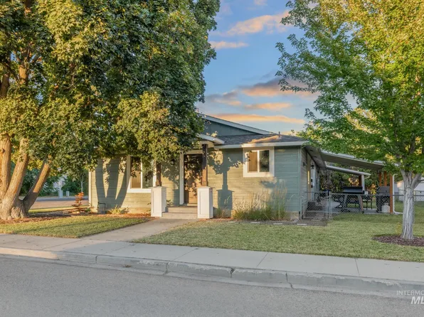 110 S Pine St, Emmett, ID 83617