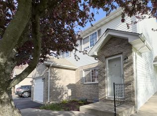 981 Constance Ln UNIT F, Sycamore, IL 60178