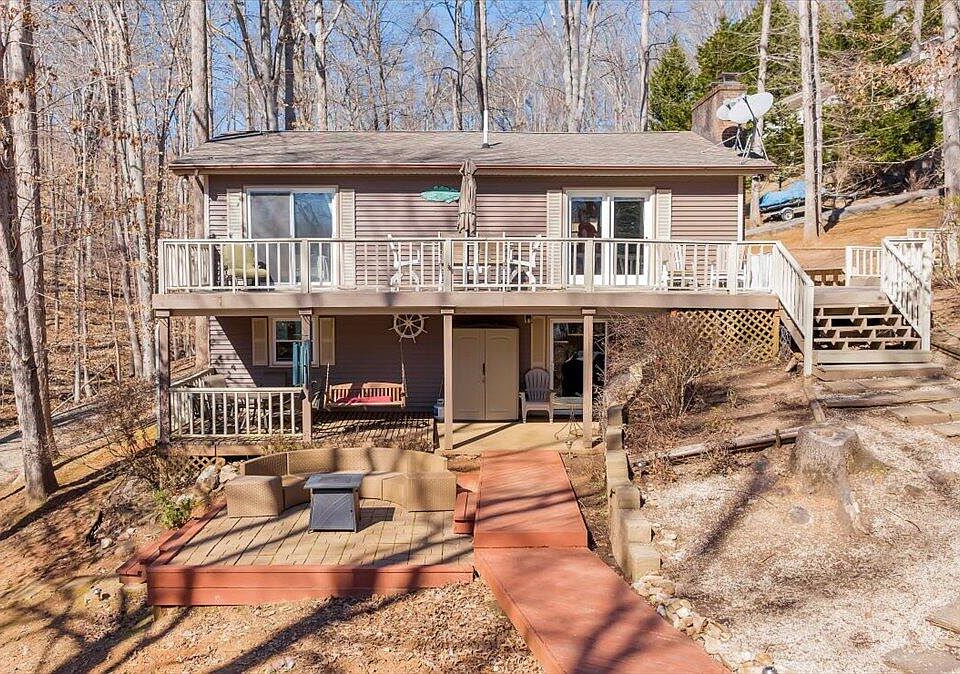1st image of 211 Driftwood Ct
