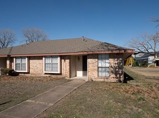 1107 Valley View Dr, Glenn Heights, TX 75154