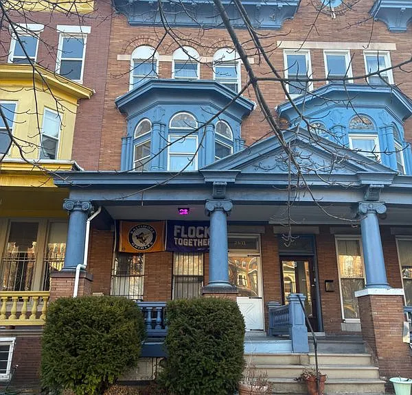 2811 N Calvert St #1 — Photo 2