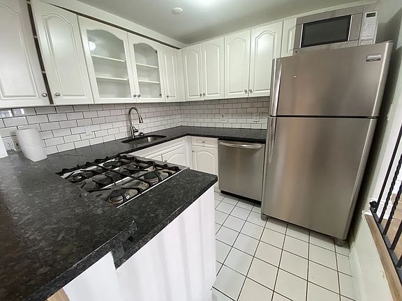 3rd image of 312 E 22nd St APT 3B