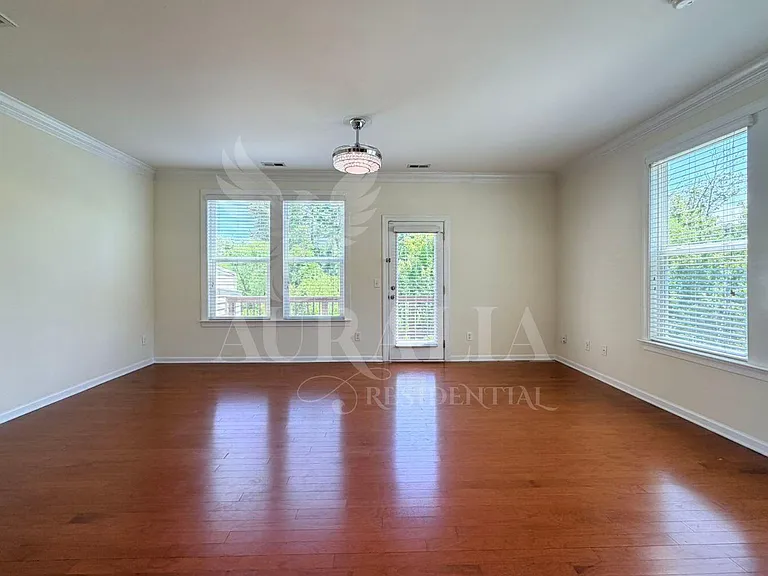 2135 Junewood Ln — Photo 10