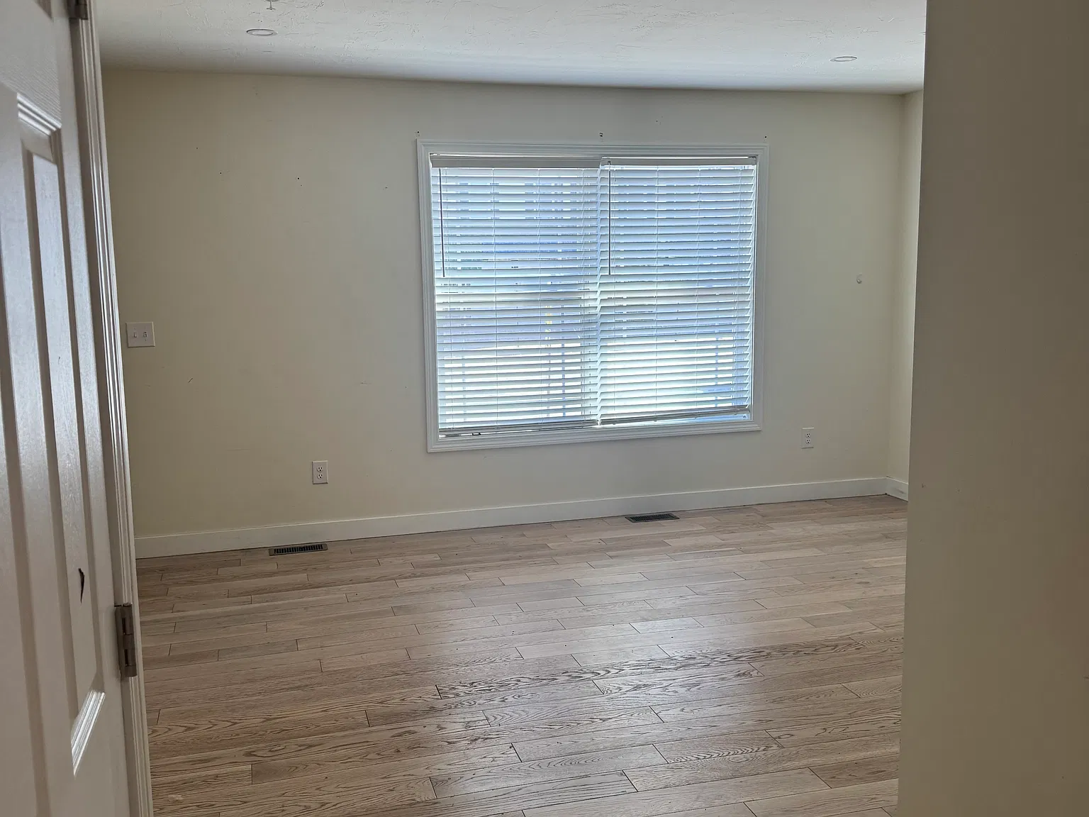 3 bed, $2,550 — Photo 3