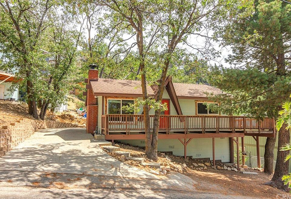 1st image of 33455 Cedar Dr