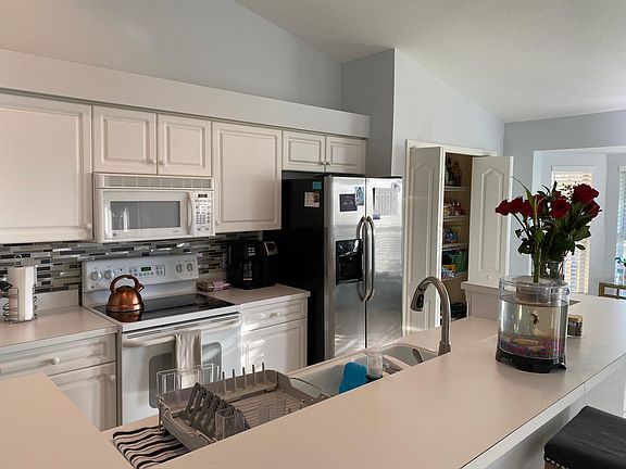 5th image of 20061 Barletta Ln #2065