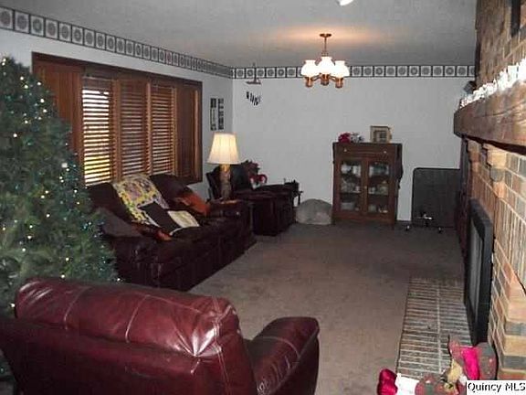 Home for Sale in Ursa, IL $215,000